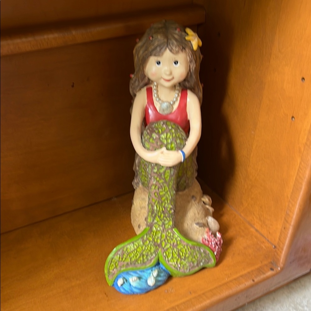 Mosaic Mermaid Statuary